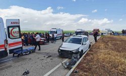 Konya'da 2 otomobil çarpıştı: 5 yaralı