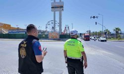 Kuşadası'nda Kurban Bayramı öncesi havadan trafik denetimleri sıkılaştırıldı