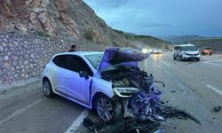 Malatya'da iki otomobil kafa kafaya çarpıştı: 8 yaralı