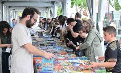 Manisa Kitap Fuarı yoğun ilgiyle devam ediyor