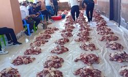 Mardin'de imece usulü kesilen 1 ton kurban eti, 100 aileye dağıtıldı