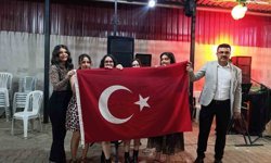 Muhtardan Anneler Günü'ne özel leopar gecesi