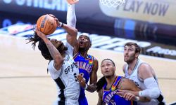 San Antonio Spurs, Oklahoma City Thunder'ı yenerek seriyi 2-2 yaptı