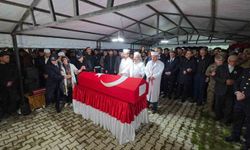 Şehit polis memuru tekbirlerle toprağa verildi