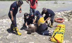 Serinlemek için girdiği suda can verdi