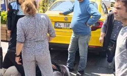 Şişli'de geri geri giden taksi, yaşlı kadını altına aldı