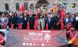 'Sivas Uluslararası Film Festivali' kortej yürüyüşüyle başladı