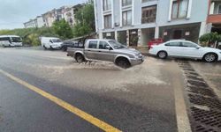 Süleymanpaşa'da şiddetli sağanak: Yollar dereye döndü