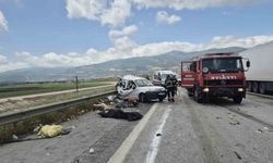 TAG Otoyolu'nda tır hafif ticari araca arkadan çarptı: 2 ölü, 2 yaralı