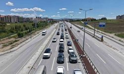 Tatilciler dönüş yolunda: 43 ilin bağlantı noktasında trafik yoğunluğu arttı