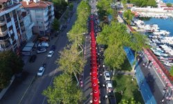 Tekirdağ'da dev bayrakla gençlik yürüyüşü