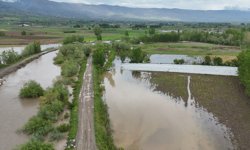 Tokat'ta yollar çöktü, sular altında kalan tarım arazileri dron ile görüntülendi