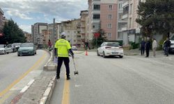 Tokat'ta yolun karşısına geçmek isteyen kadına alkollü sürücü çarptı