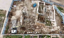UNESCO Dünya Mirası Geçici Listesi'nde yer alan Zerzevan Kalesi'nde restorasyon çalışmaları devam ediyor