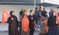 Vanlı annelerin evlat nöbeti devam ediyor