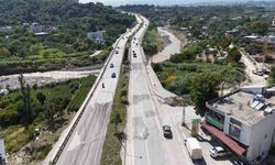 Yaşanan sel felaketinde yıkılarak 2 gence mezar olan Karaçay Köprüsü onarımı yapılarak trafiğe açıldı
