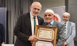 Ömrünü Kur’an’a Adadı: 87 Yaşında Hafız Oldu