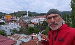 25 yıl sonra ilçeye gelen leylek ailesinde 1 yavru sağ kalabildi