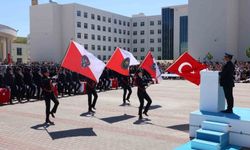 Akyurt Polis Meslek Yüksekokulu'nda mezuniyet coşkusu