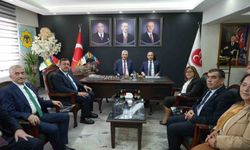 Bakan Bolat'tan MHP Gaziantep İl Başkanı Kılıç'a hayırlı olsun ziyareti
