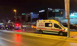 Bakırköy E5'te kontrolden çıkan motosiklet direğe çarptı: : 2 ölü