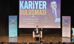 Başkan Vekili Can Aksoy, TÜGVA'nın kariyer buluşmasında gençlerle bir araya geldi