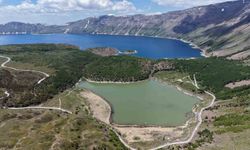Bitlis'in doğa harikası Nemrut'ta hafta sonu hareketliliği