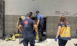 Diyaliz hastası evinde mahsur kaldı, camdan yardım istedi