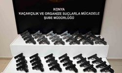 Durdurulan araçtan 65 ruhsatsız tabanca çıktı