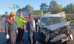 Elazığ'da kamyon ile hafif ticari araç çarpıştı: 1 yaralı