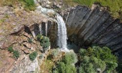 Elazığ'da saklı doğa harikası: Nişankaya Şelalesi ve doğal kanyon