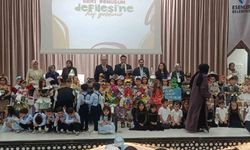 Esenlerli miniklerden geri dönüşüm defilesi