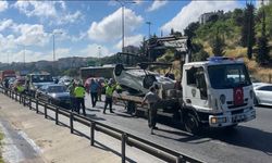 FSM çıkışında zincirleme kaza: Ters dönen aracın sürücüsü yaralandı