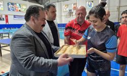 Gözel'den Sivas'taki milli sporculara moral ziyareti