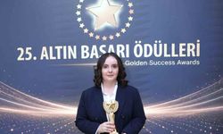 İHA muhabiri Zöhre Alagöz'e 'Yılın En İyi Savunma Muhabiri' ödülü verildi