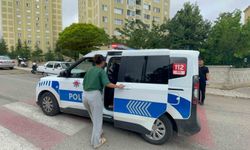 Kimliğini evde unutan adayın imdadına polis yetişti