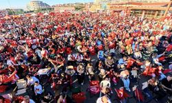 Milli heyecan uyku uyutmadı: Binlerce vatandaş sabahın ilk ışıklarında alanlara akın etti