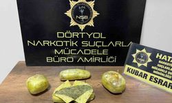 Motosiklete saklanan kubar esrarı polis buldu