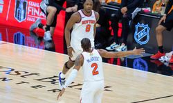 New York Knicks, San Antonio Spurs'ü yenerek NBA finallerine galibiyetle başladı