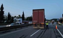 Önündeki kamyona çarptı, hurdaya dönen araçtan hafif sıyrıklarla kurtuldu