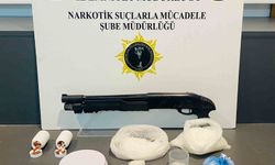 Samsun'da zehir tacirlerine gözaltı: 831 gram metamfetamin ele geçirildi
