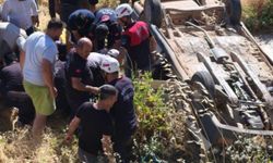 Şanlıurfa'da otomobil şarampole devrildi: 1 ölü, 4 yaralı