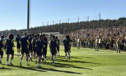 Topuk Yaylası'nda sarı-lacivert coşku: Fenerbahçe'yi 20 bin taraftar yalnız bırakmadı