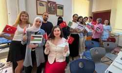 Yabancı gelinler Türkçe öğrenerek hayata uyum sağlıyor