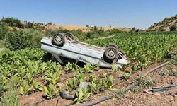 Adıyaman'da takla atan otomobildeki 3 kişi yaralandı