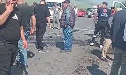 Ardahan'da otomobiller çarpıştı: 6 yaralı