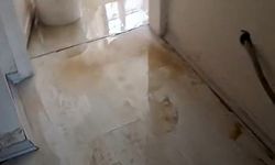 Avcılar'da İSKİ borusu patladı, evi su bastı