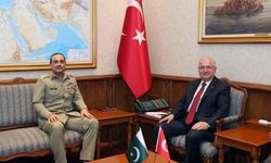 Bakan Güler, Pakistan Savunma Kuvvetleri Komutanı Mareşal Munir'i kabul etti
