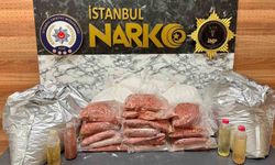 Bayrampaşa'da uyuşturucu imalathanesine baskın: 107 kilogram kimyasal madde ele geçirildi