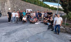 Çınar Çelik işçilerinden oturma eylemi